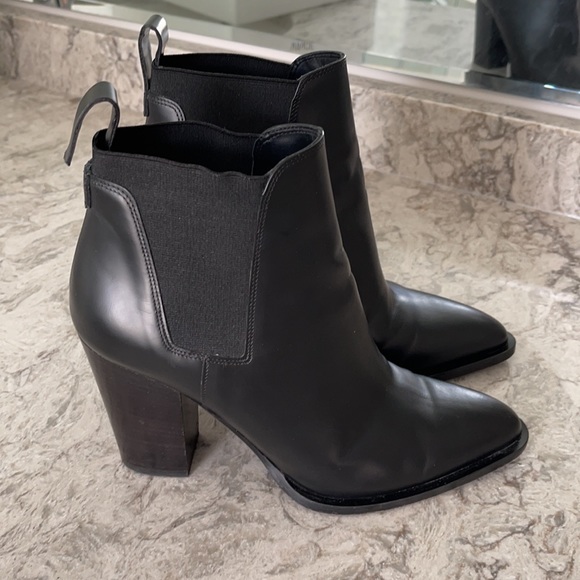 Vince Edith Leather Ankle Boot - Picture 3 of 9